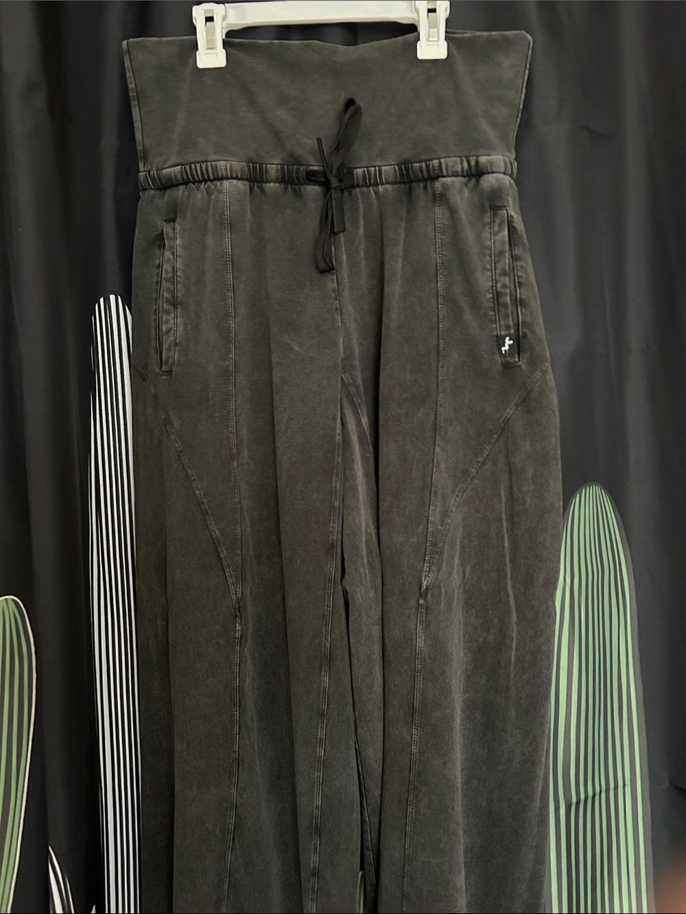 JoyLab Size Medium High Rise Wide Leg Pants - Picture 2 of 12